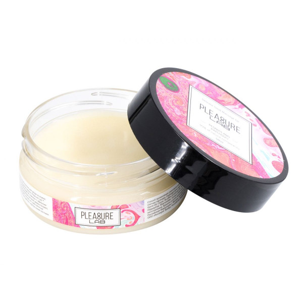 Твердое массажное масло Pleasure Lab Delicate с ароматом пиона и пачули - 50 мл. Твердое массажное масло Pleasure Lab Delicate с ароматом пиона и пачули - 50 мл.